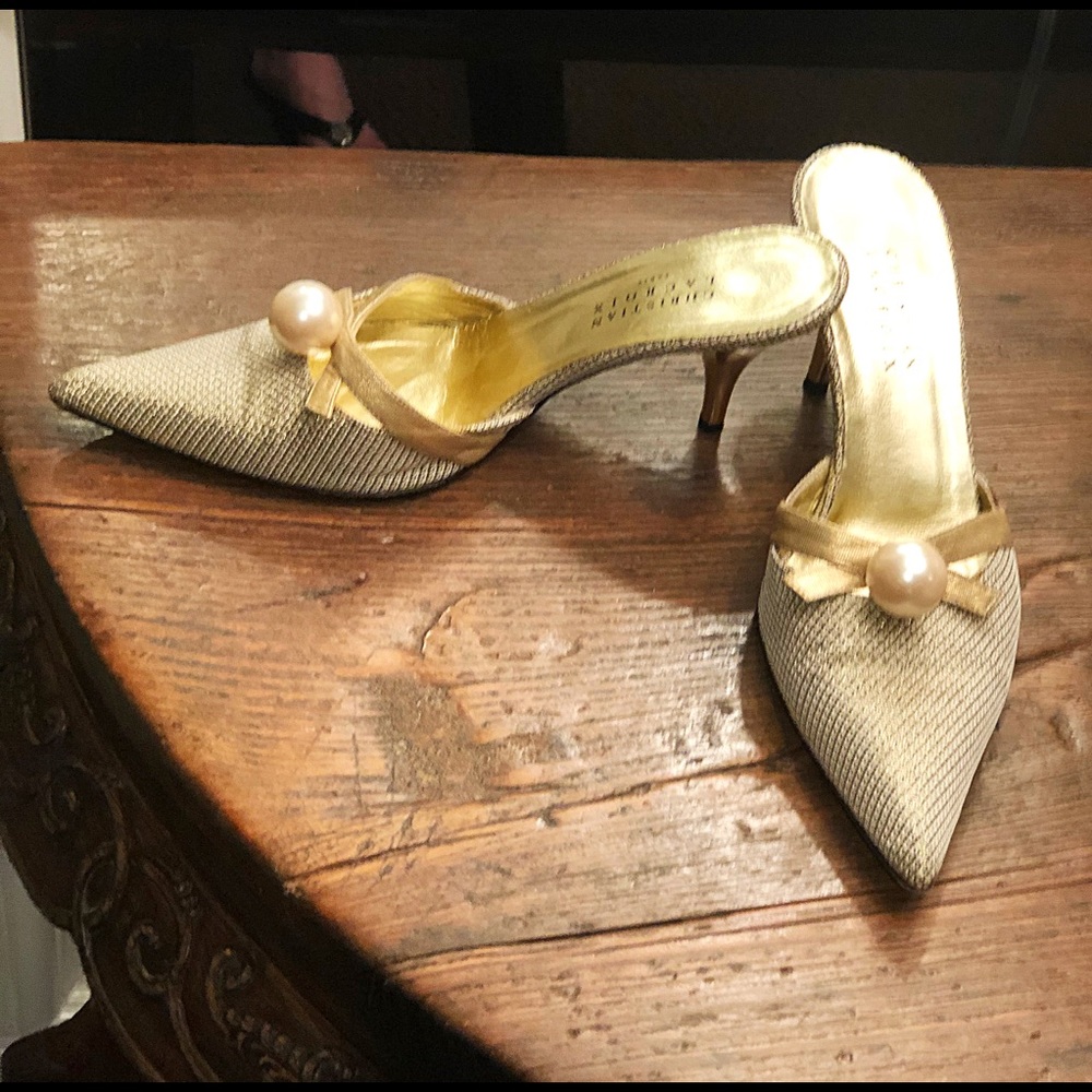 Christian Lacroix Pearl Metallic Gold Slides 7.5 - Picture 6 of 7
